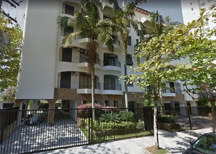 Fique no Melhor do Guarujá - Praia e Lazer a Pé